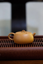 Taoying sand art Yixing original mine purple sand craft pot maker full hand-made Kwai yellow section mud fun pot 150CC