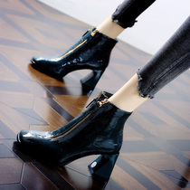 Net red short boots woman 22 autumn winter new 100 lap high heel lacquered leather fashion square head coarse heel Martin boots front zipped boot