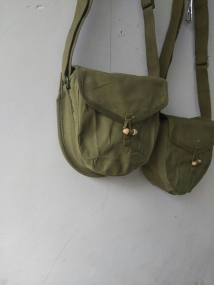 Stock 56 Drum bag Shoulder bag Wooden buckle old canvas bag style 7 62 pack outdoor cross bag Vintage