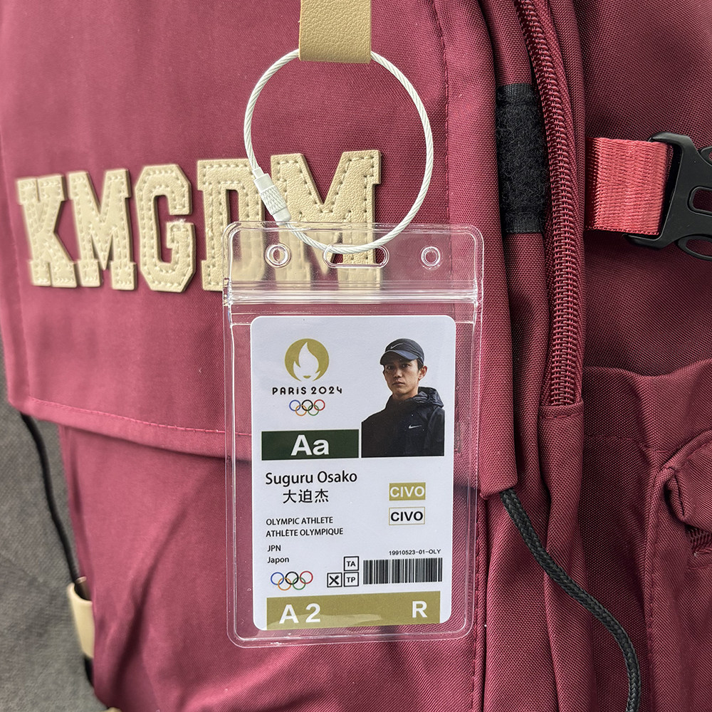 大迫傑陸上競技選手競技カード、中国人ランナー蘇炳天と陳家鵬のバックパックチャーム