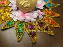 Worshipping of silk shoes Thai Buddhist Hsu also wishes for supplies