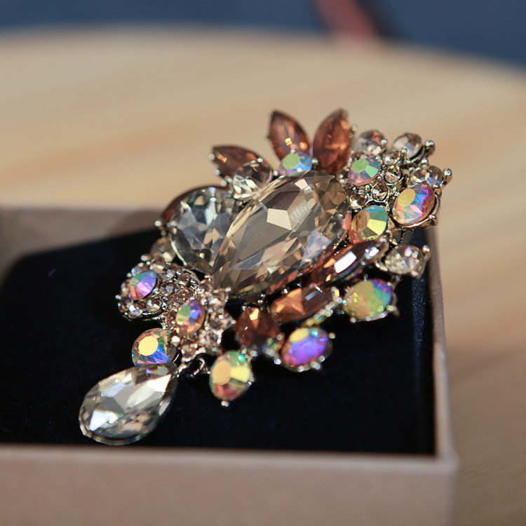 Broche femme en cristal autrichien - Ref 1174034 Image 10