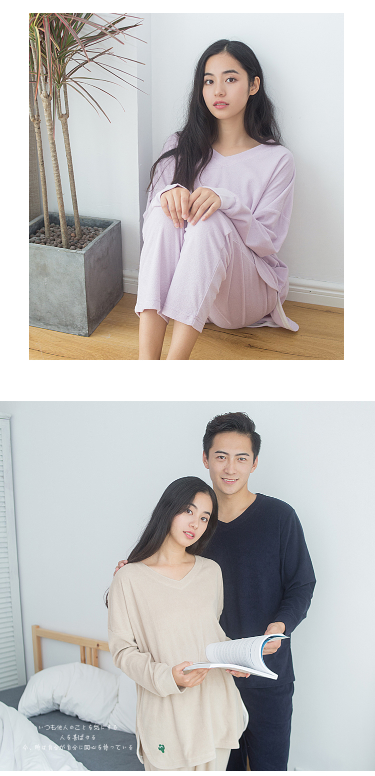 Mùa thu đông mới khăn nhung mới đồ ngủ đôi mẫu nam và nữ thêu màu đơn giản đơn giản cổ chữ V dài tay bộ đồ đôi cho các cặp vợ chồng