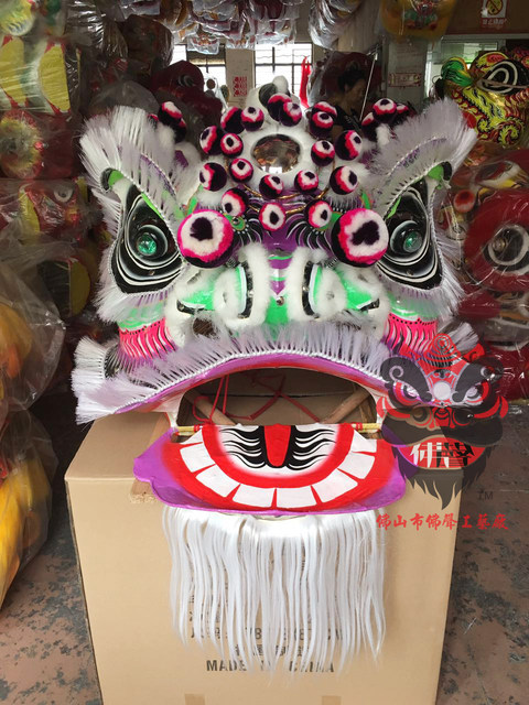 Great Value and Popular Authentic Foshan Knife Pattern Lion Head Traditional Toothbrush Beard Buddha Outfit Lion Dance Southern Lion Performance Manufacturer