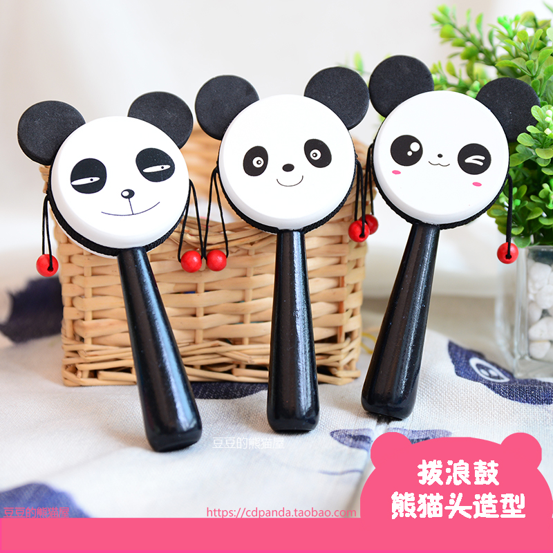 Chengdu's characteristic Kuanzhai Alley sells giant panda rattle children's toys shaking drum bell gift gift hand letter