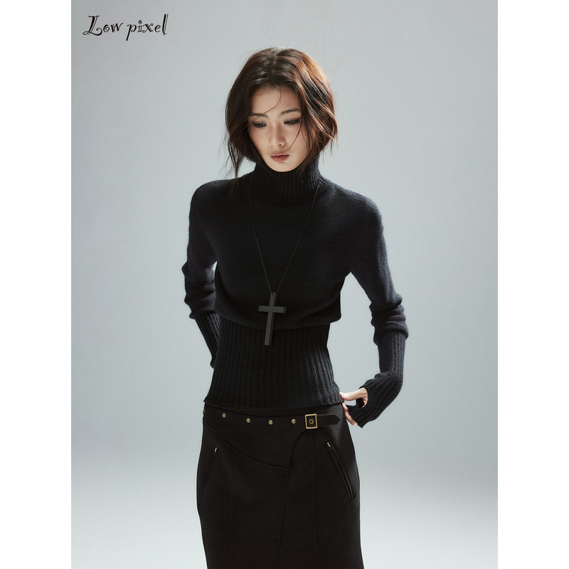 Low Pixel Wool Black Turtleneck Sweater for Women, Cashmere Ribbed Slim-Fit Waist-Cinching Long-Sleeve Knitwear Low Pixel Wool Black Turtleneck Sweater for Women, Cashmere Ribbed Slim-Fit Waist-Cinching Long-Sleeve Knitwear
