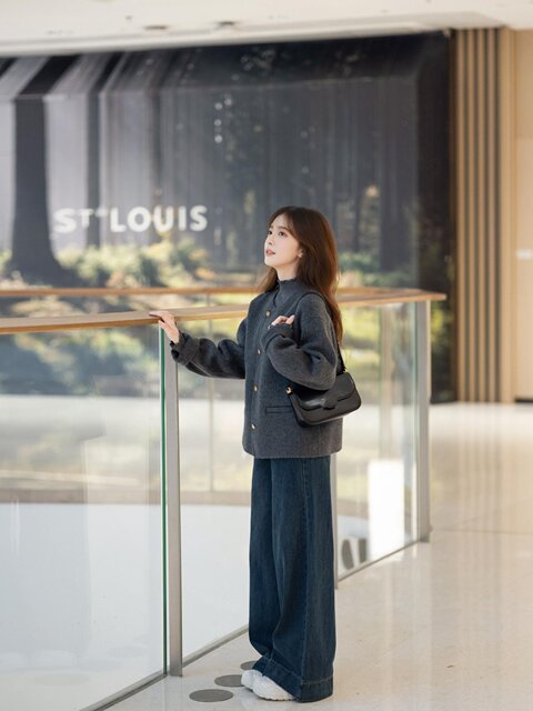 ເສື້ອຢືດຜ້າຂົນຫນູ cashmere ສອງດ້ານສີຂີ້ເຖົ່າສູງສໍາລັບແມ່ຍິງສັ້ນ 2026 ລະດູໃບໄມ້ປົ່ງແລະລະດູໃບໄມ້ປົ່ງໃຫມ່ເສື້ອຂົນແກະຂະຫນາດນ້ອຍ