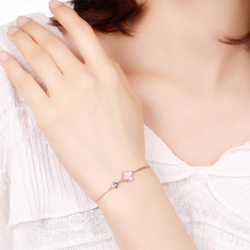 Zocai 佐卡伊 秘密花园系列 幸运四叶草 钻石贝母双面手链 主钻0.3分 天猫优惠券折后￥99包邮（￥599-500） 附GIC证书