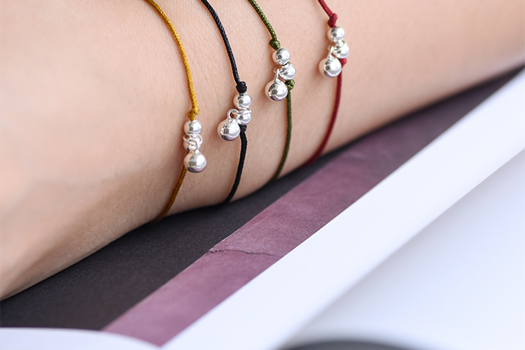 Phong cách cổ xưa chuông bạc vòng chân nữ dây đỏ Phiên bản Hàn Quốc của chàng sinh viên giản dị Sen gợi cảm xã hội chuỗi mắt cá chân ác quỷ chống nhỏ lắc chân đẹp