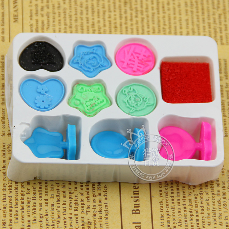 Cute seal cartoon children's toy suit multiple patterns with imprinted mud mini small toy department store