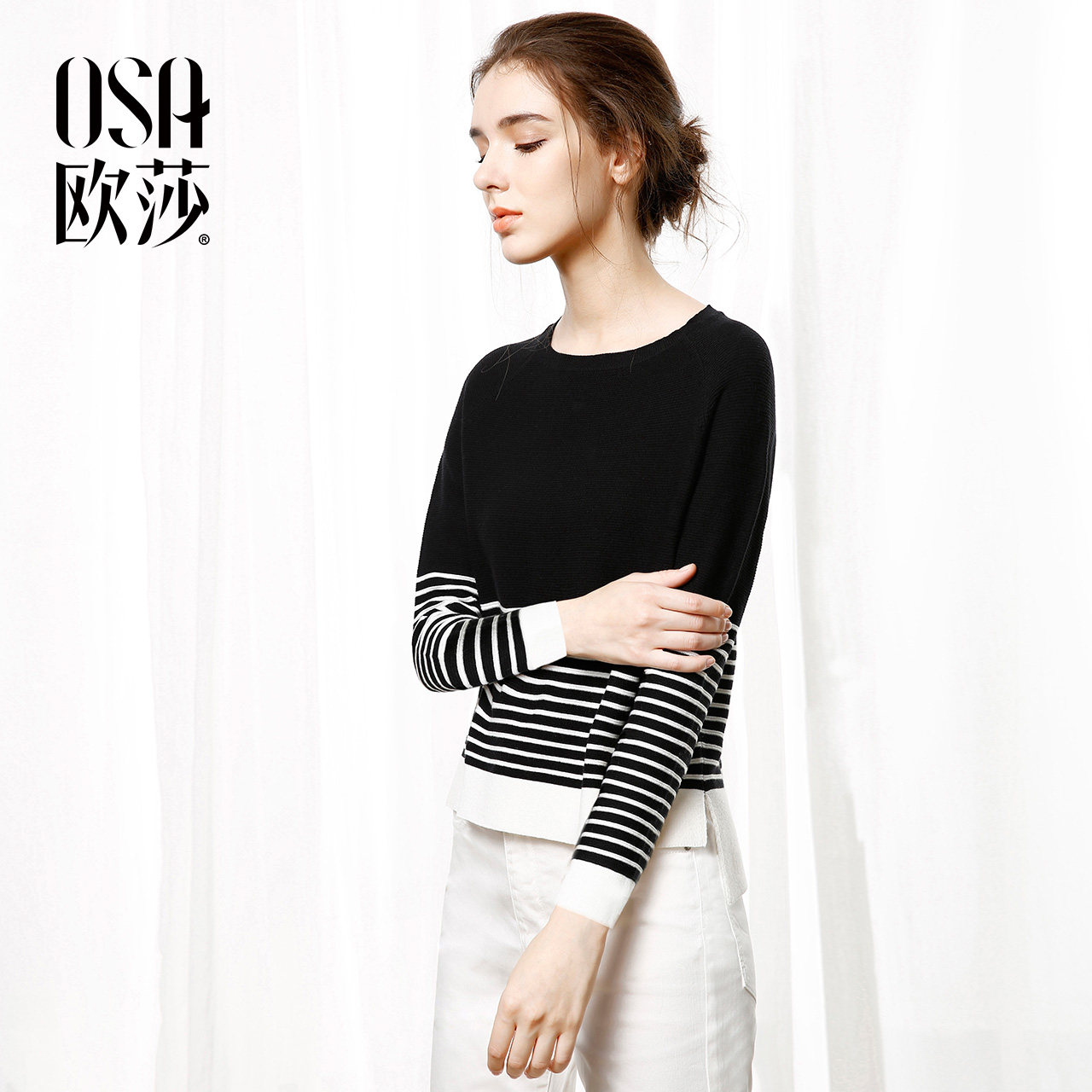 OSA欧莎 2017秋装新款女装圆领条纹套头针织衫显瘦七分袖长袖上衣