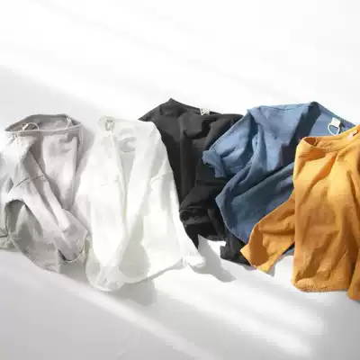 It is recommended to wear a solid color bottoming T-shirt, a comfortable cotton loose Korean top for men and women and children 135