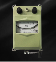 Shanghai No. 6 meter factory ZC11D hand-cranked Meg meter electrician insulation resistance meter tester