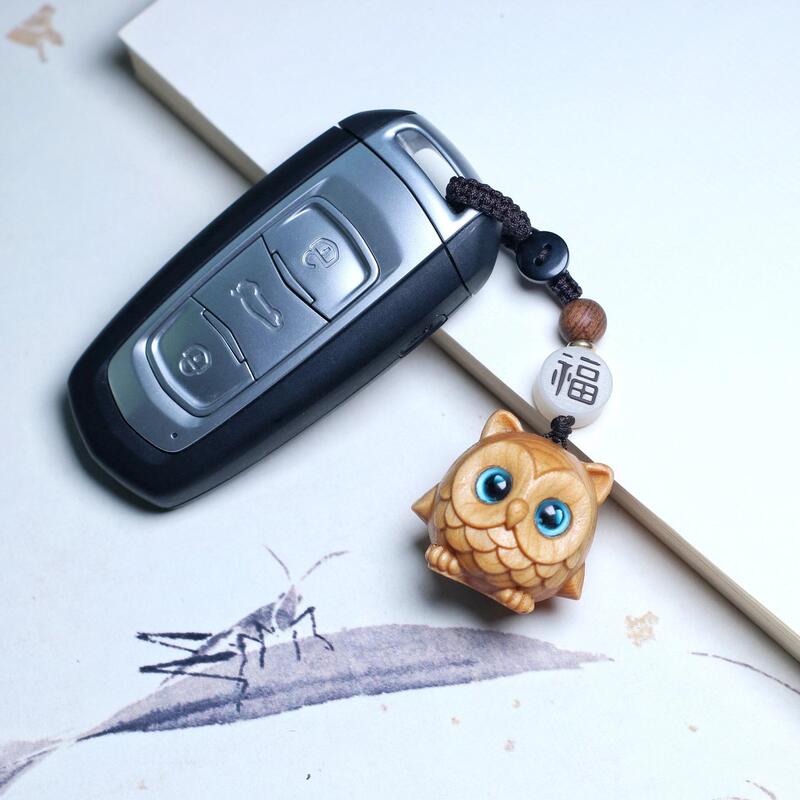 Thuja Wood Carving Owl Car Key Chain Pendant for Men and Women Couple Key Pendant Chain Backpack Pendant Mobile Phone Chain