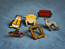 (Homemade)Old friends around hugsy central perk photo frame Big white dog electroplated enamel brooch