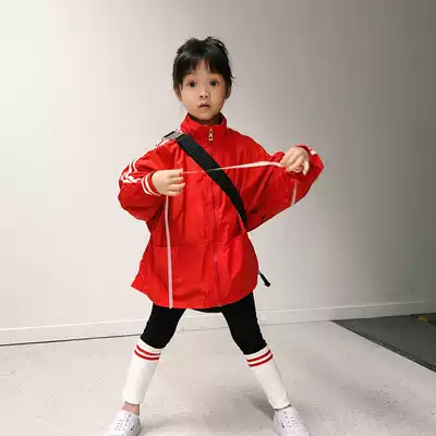 Pear Xiaoxian children's clothing 2021 spring and autumn men's and women's Korean version of the short casual windbreaker little girl stormtrooper jacket