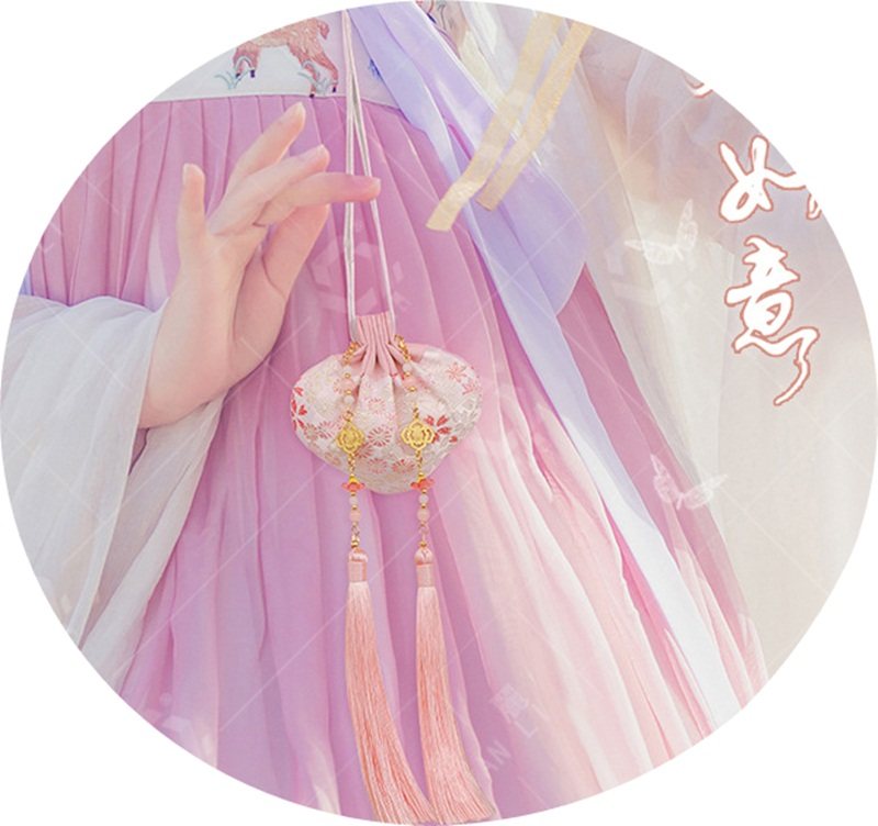 Seven-night fragrance with a heart-shaped fragrance, shaped broccoli shaped shape, antique bag, ancient style, to be a gift gift for couples