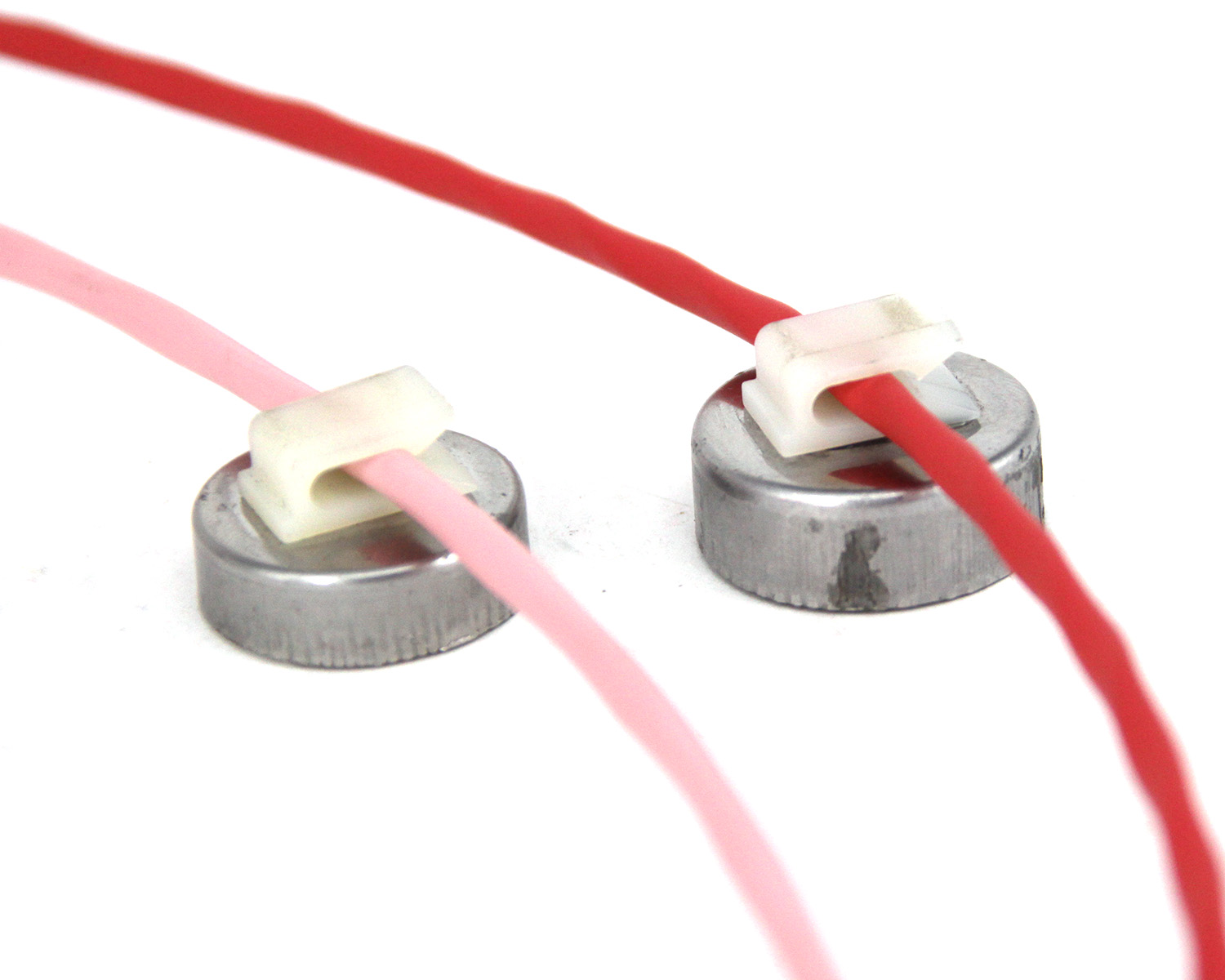 Strong magnetic catch - up cable fixture magnetic fixture cable fixture