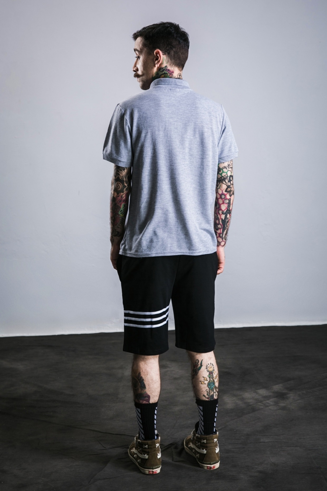 2018 xuân hè mới màu rắn nam áo thun cotton cotton áo thun tay ngắn tùy chỉnh quảng cáo t shirt