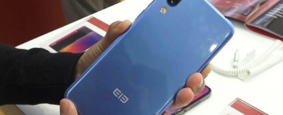 Elephone A6 mini评测：实惠的智能手机，采用Helio A22处理器。