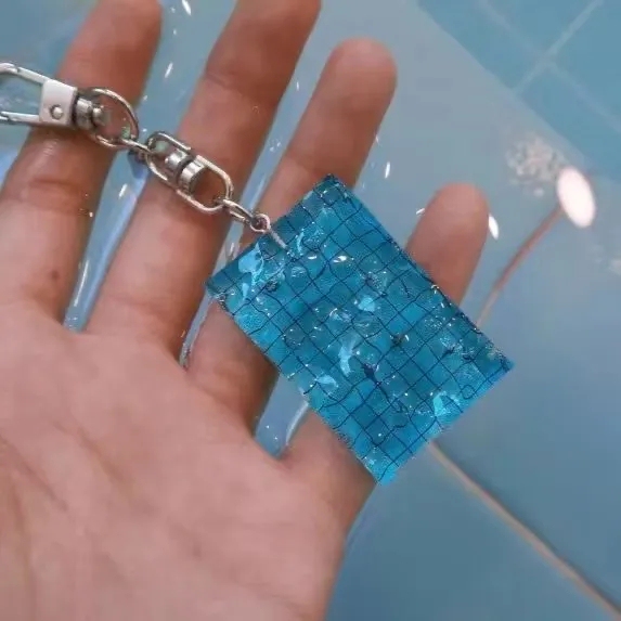 Xiaohongshu's Popular Swimming Keychain, High-End and Stylish Swimming Pool Keychain