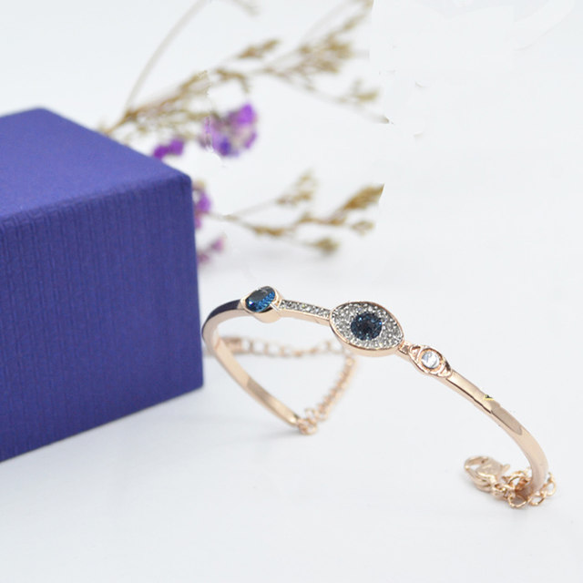 Swarovski Austrian crystal rose gold devil's eye bracelet for girl 5171991 ສິນຄ້າມີໃນສະຕ໋ອກ ພ້ອມຈັດສົ່ງຟຣີ