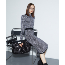 Z boss trendy back word pattern beautiful Lino Australian wool elastic core black and white stitching slim a-shaped skirt