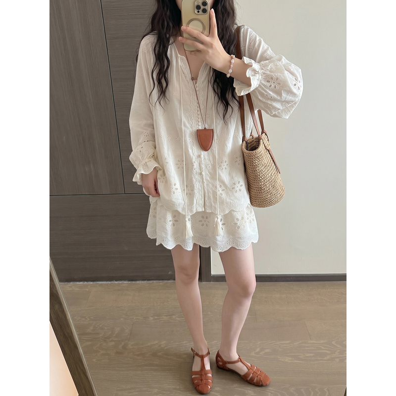 Daxi Unique and Beautiful Summer Hollow-Out Embroidered Small Suit for Women with Lace-Up Long-Sleeved Sun Protection Top and Short Skirt Two-Piece Set Daxi Unique and Beautiful Summer Hollow-Out Embroidered Small Suit for Women with Lace-Up Long-Sleeved Sun Protection Top and Short Skirt Two-Piece Set