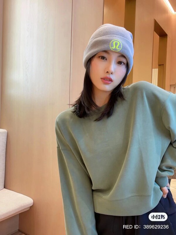 In Stock Perfectly Oversized Cropped Short Sweatshirt Top with Super Silky Texture