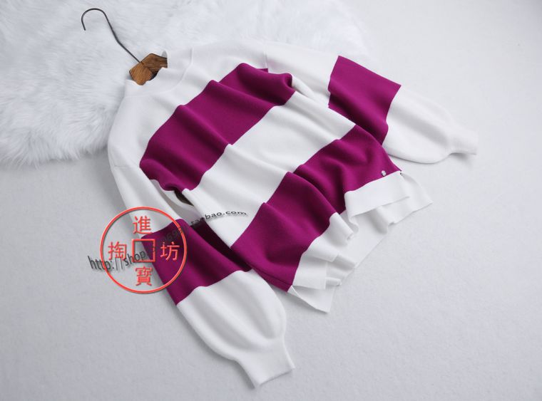 053B 1022 69 99 99 small upright collars Large geometric type bunches Loose Sleeves Easy Fur Coats