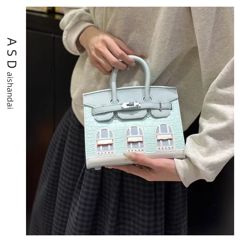 2025 New Crocodile Pattern Color Block Platinum Bag Women's Shoulder Handbag High-End Personalized Contrast Color Small House Bag