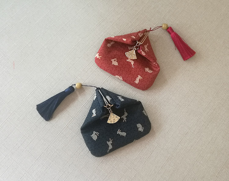 Handmade custom and wind zero wallet Mini small bag small bungbag coin bag sector lip gold bag with gold bag