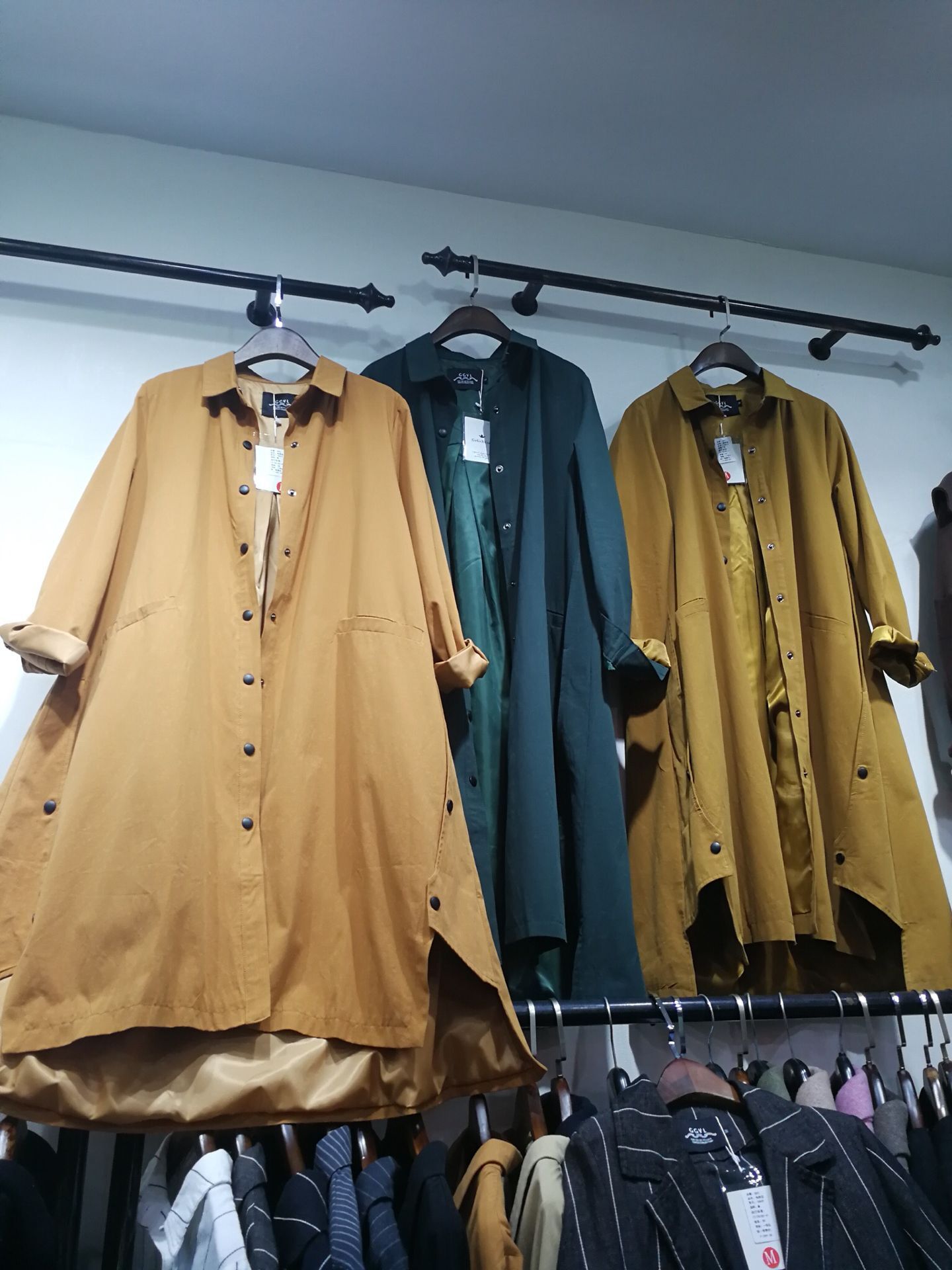 XR2 South Qiqi áo sơ mi dài tay nữ Hồng Kông gió dài tay áo rộng cỡ lớn áo khoác đầu gối áo khoác dạ nữ