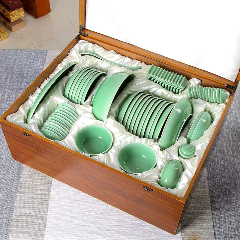 Longquan Celadon 52-Piece 10-Person Household Ceramic Bowl and Plate Set, 32-Piece Chinese Tableware Set with Gift Box