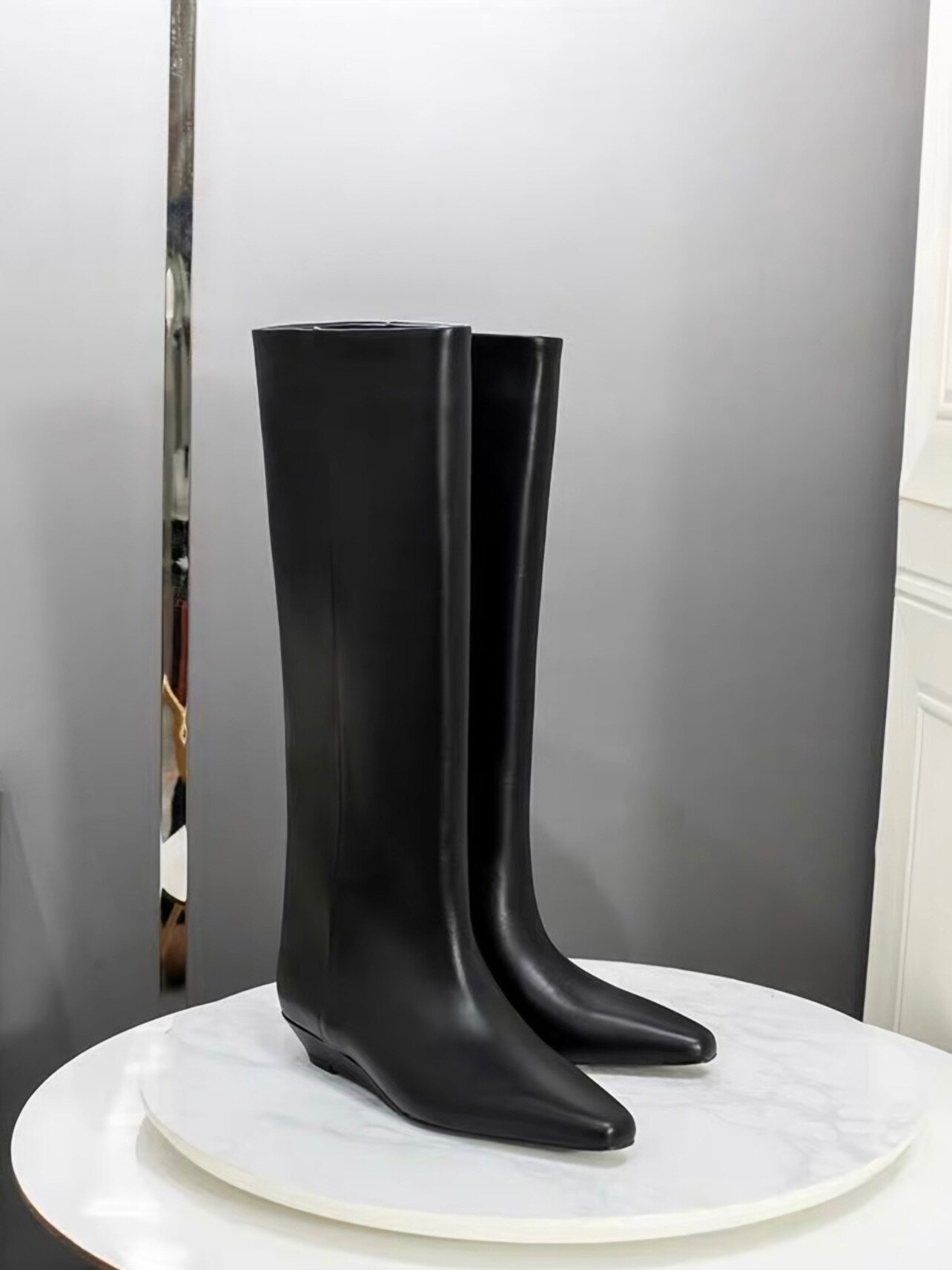 Западные Boots 尖头长筒靴女不过膝2025夏季新款时髦感显瘦高筒靴直筒复古骑士靴