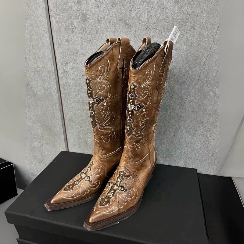 Yang Chaoyue's Same Style Pointed-Toe Embroidered Western Cowboy Boots 2026 Spring/Summer New Slimming Studded Hot Girl Long Boots for Women