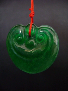 Материал Bashan Green Jade Ice Bottom Ruyi маленький кулон