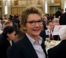 最近，债券收益率上升，这意味着金融状况收紧。如果金融状况收紧，也许美联储不需...