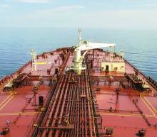 NYMEX美国原油(WTI原油)欧市盘初，油价高位震荡。虽然本周OPEC+技术会议在即，可能讨论进一步恢复产能问题，但是这被美国页岩油开采活动低迷的状况对冲。同时消息显示，全球油气产业勘探投资今年以来陷于停滞...