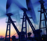 根据能源分析师科布此前发布的文章，美国页岩油产量增长放缓，可能意味着全球石油产量已经见顶。在新冠疫情导致全球石油产量下滑之前...