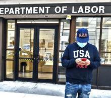 美国劳工部周四报告称，上周，初请人数人数上升，但仍接近历史低位，显示许多雇主继...