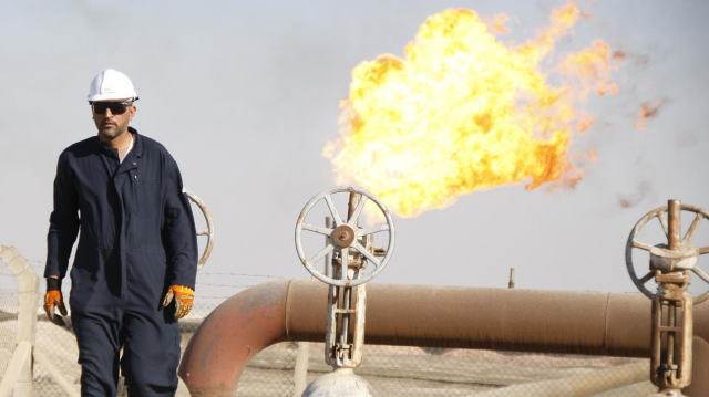 国际能源署(IEA)公布11月月报，称石油输出国组织(OPEC)产量下降，但随着美国原油供应飙升，11月全球原油供应升至年内新高，OPEC不会有一个愉快的新年...