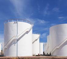 本周美国EIA公布的数据显示，截至11月18日当周：原油库存跌幅超预期；汽油库...