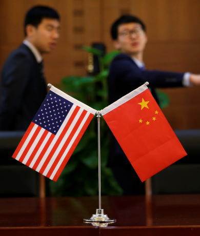 贸易战，美中贸易战，贸易战最新消息及市场影响，中美贸易谈判最新进展，第一阶段协议签约，关税升级，美中贸易紧张局势升温