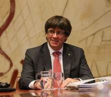 西班牙政府触发宪法第155条“核条款”，解雇整个加泰罗尼亚政府，欧元期货正处于风暴前的平静？