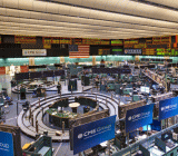 据雅虎财经报道，高盛集团（NYSE:GS）旗下私人财富管理部门向其最富有的客户表示，美国股市并未处在泡沫当中，并预测牛市很可能还将继续下去