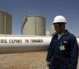 伊拉克石油部长周日表示，伊拉克致力于根据欧佩克和非欧佩克的减产措施减产...