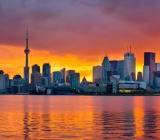 加拿大央行首次承诺将把基准利率多年保持在历史最低水平，以帮助刺激经济复苏...