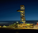 OPEC在此前的减产监督会议上讨论了监控原油出口，另一方面减产“宿敌”美国页岩油产能究竟能够增加多少？原油需求强劲的势头究竟能否持续？油价未来到底会怎么样？