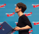 2月10日消息称被誉为德国总理安格拉·默克尔“接班人”之称的基督教民主联盟主席安妮格雷特·克兰普-卡伦鲍尔（Annegret Kramp-Karrenbauer）宣布将不会作为主席...